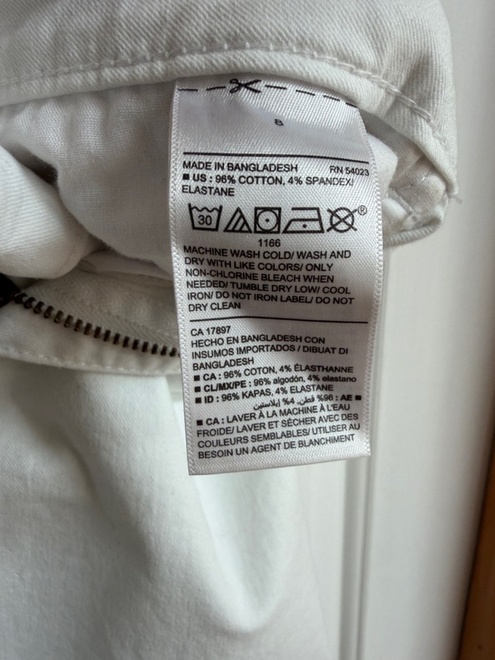 Old Navy White Pixie Pants - Picture 3 of 4